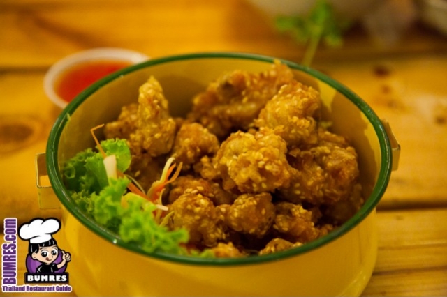 ร้านอาหารไทย ชมนา