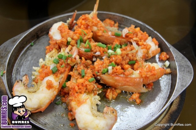 ร้านอาหารอร่อย Kum Loung กั้ม หล่ง