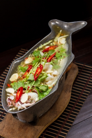 ร้านอาหารไทย ร้านหอมปลาเผา