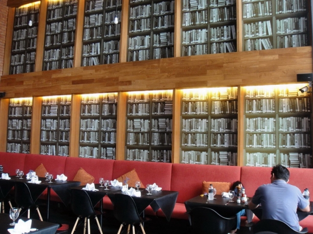 ร้านอาหารพัทยา Cross Bar